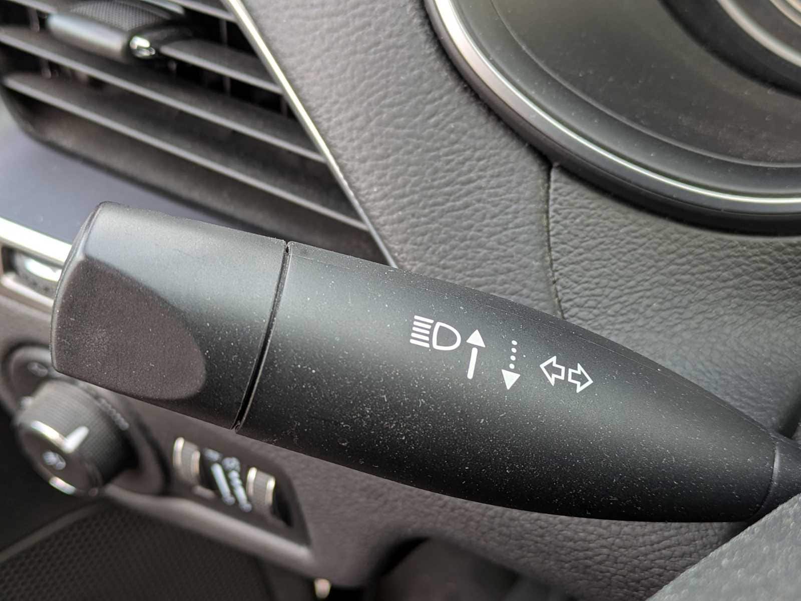 Thumbnail: 2021 Jeep Cherokee - 25