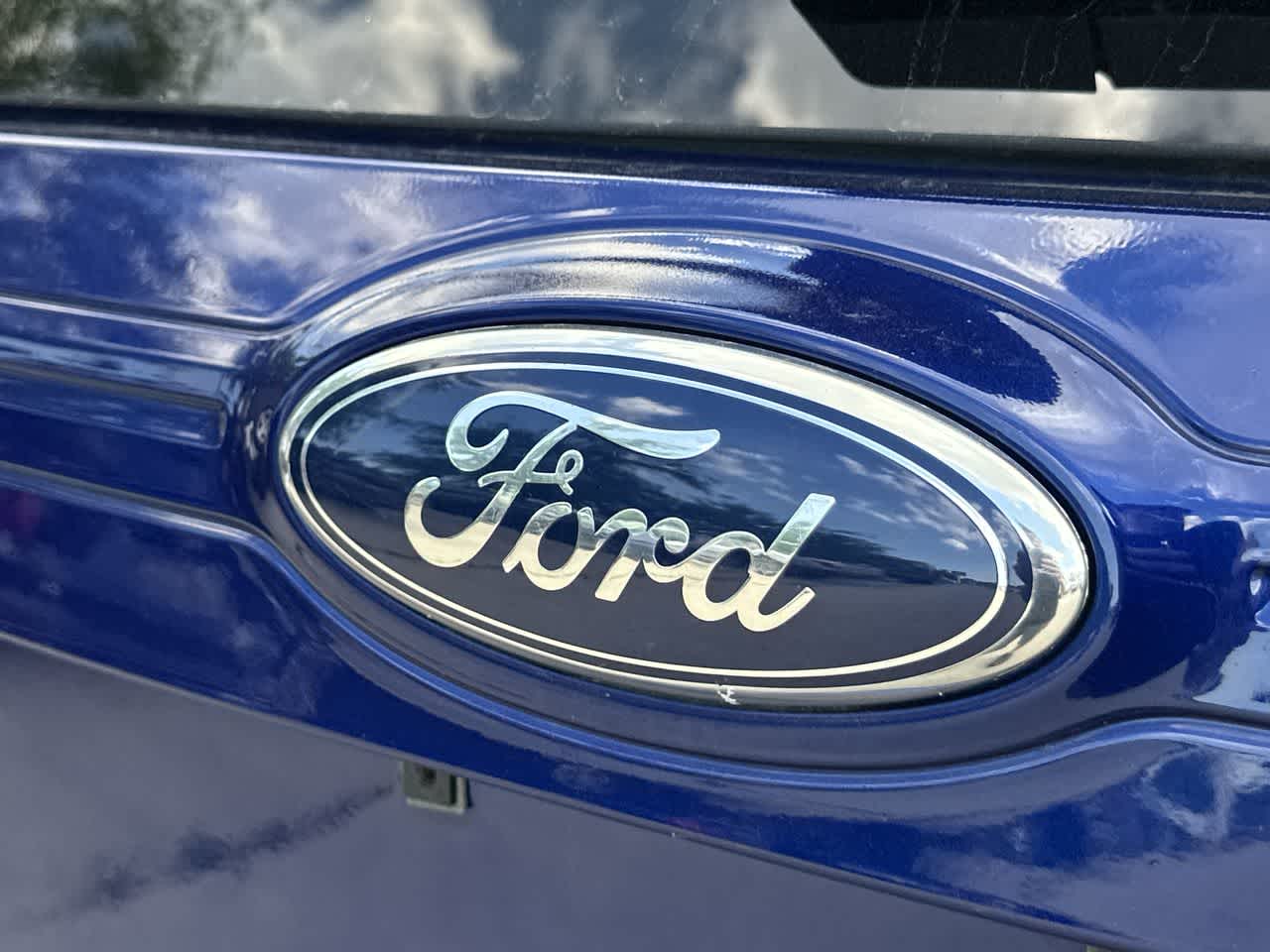 Thumbnail: 2014 Ford Edge - 17