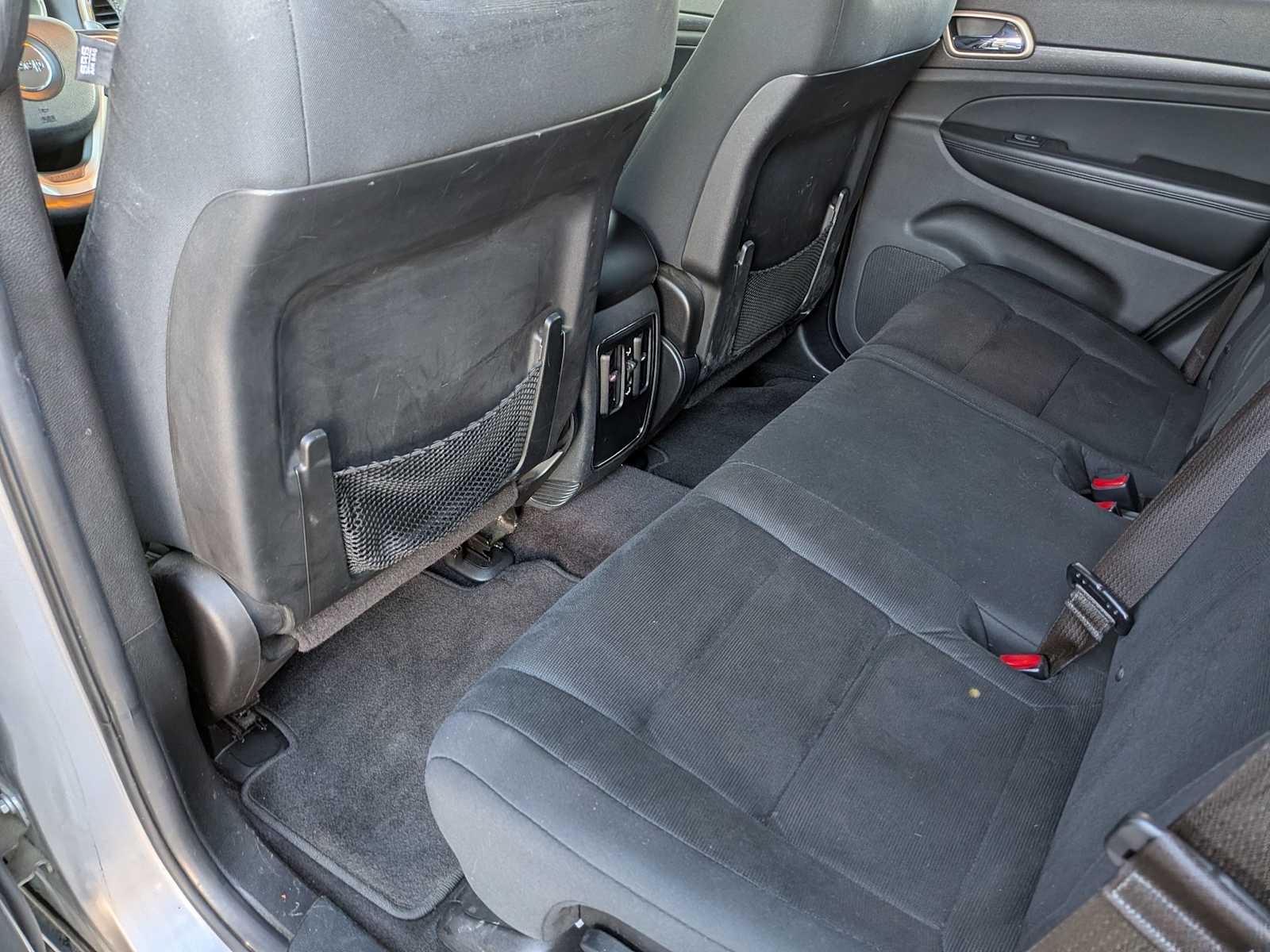 Thumbnail: 2017 Jeep Grand Cherokee - 17