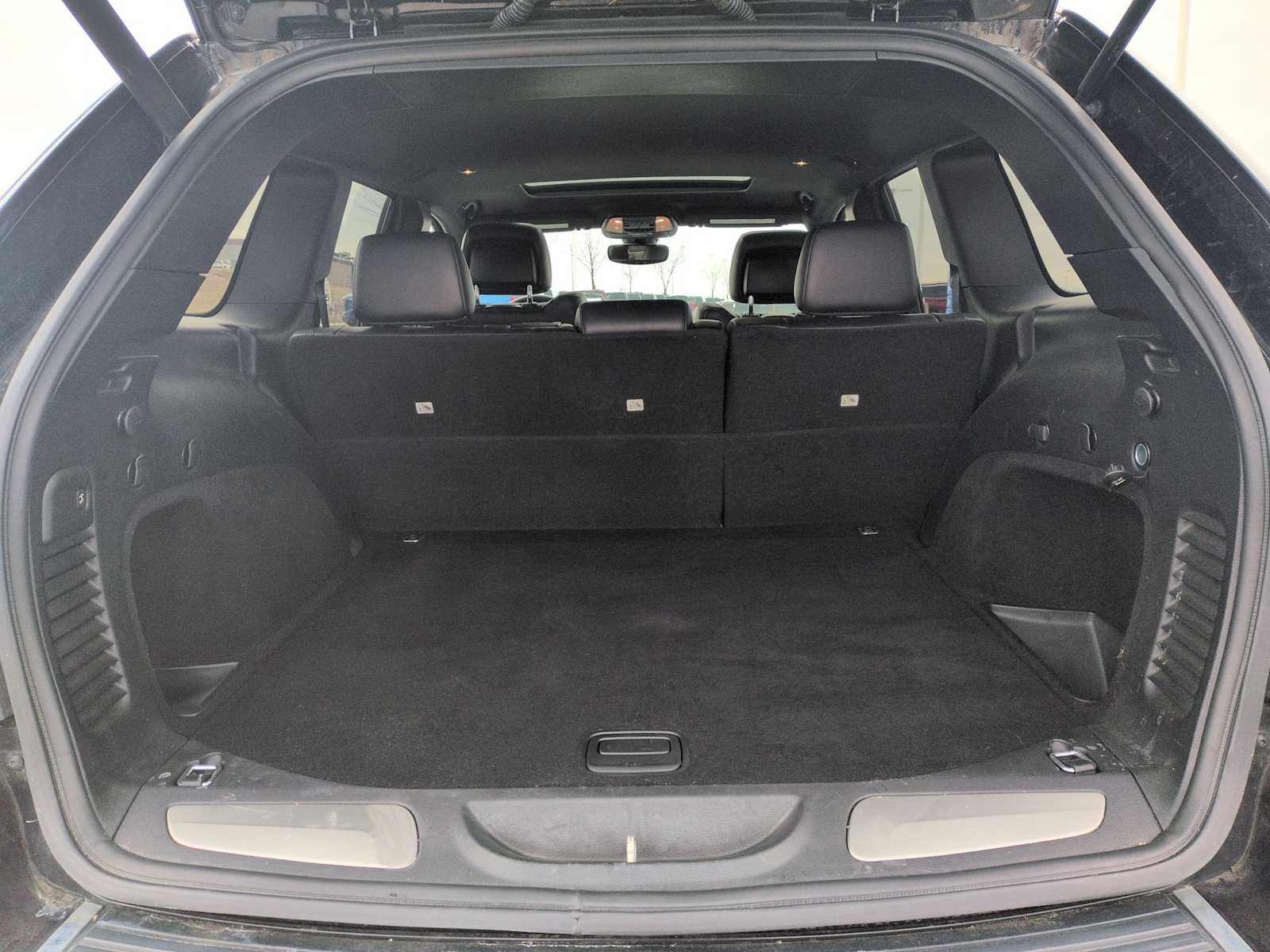 Thumbnail: 2018 Jeep Grand Cherokee - 31