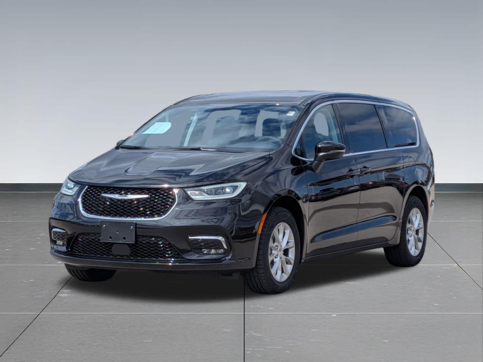 Thumbnail: 2023 Chrysler Pacifica - 10