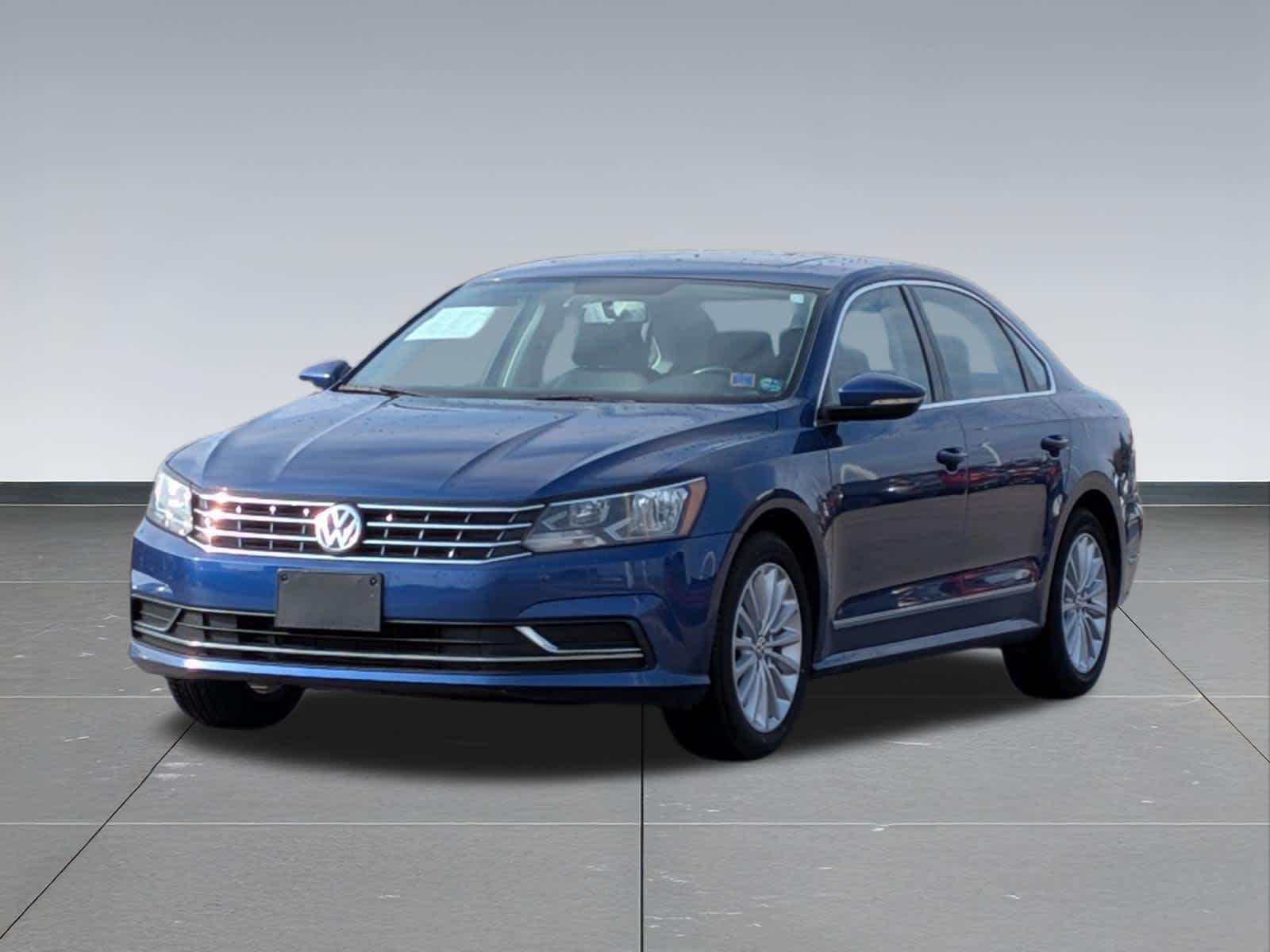Thumbnail: 2016 Volkswagen Passat - 9