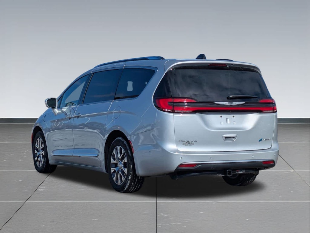 Used 2024 Chrysler Pacifica Plug-In Hybrid Pinnacle Van Passenger Van