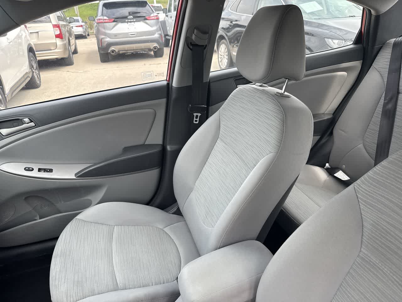 2015 Hyundai Accent GLS 29
