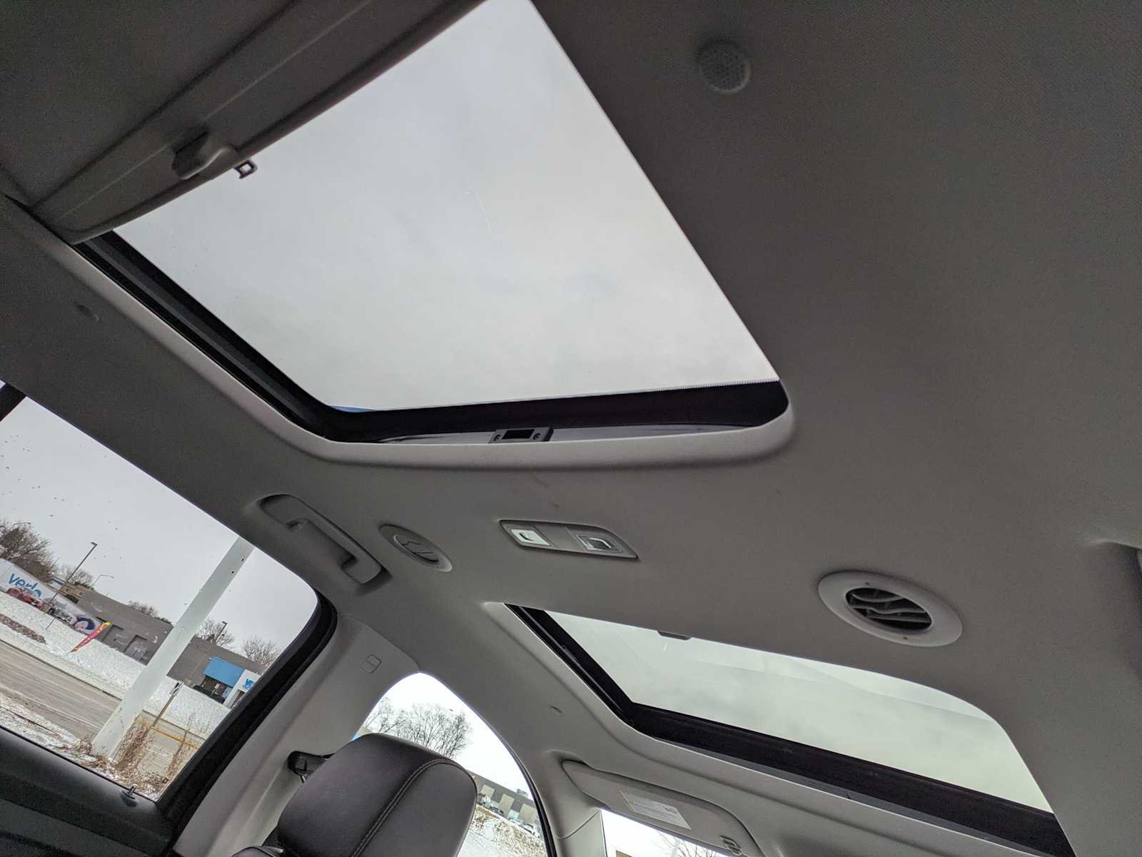 Thumbnail: 2019 Chevrolet Traverse - 21