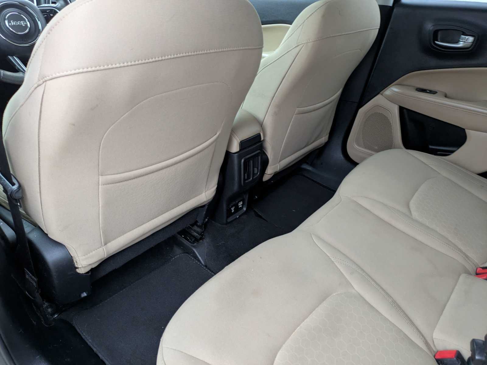 Thumbnail: 2018 Jeep Compass - 15