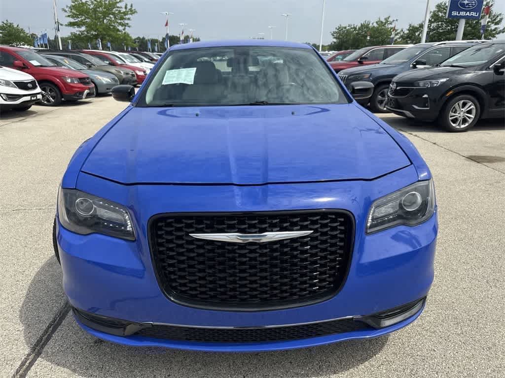 Thumbnail: 2018 Chrysler 300 - 9