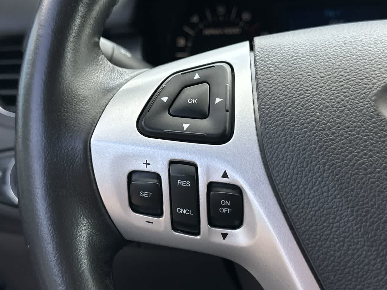 Thumbnail: 2014 Ford Edge - 21