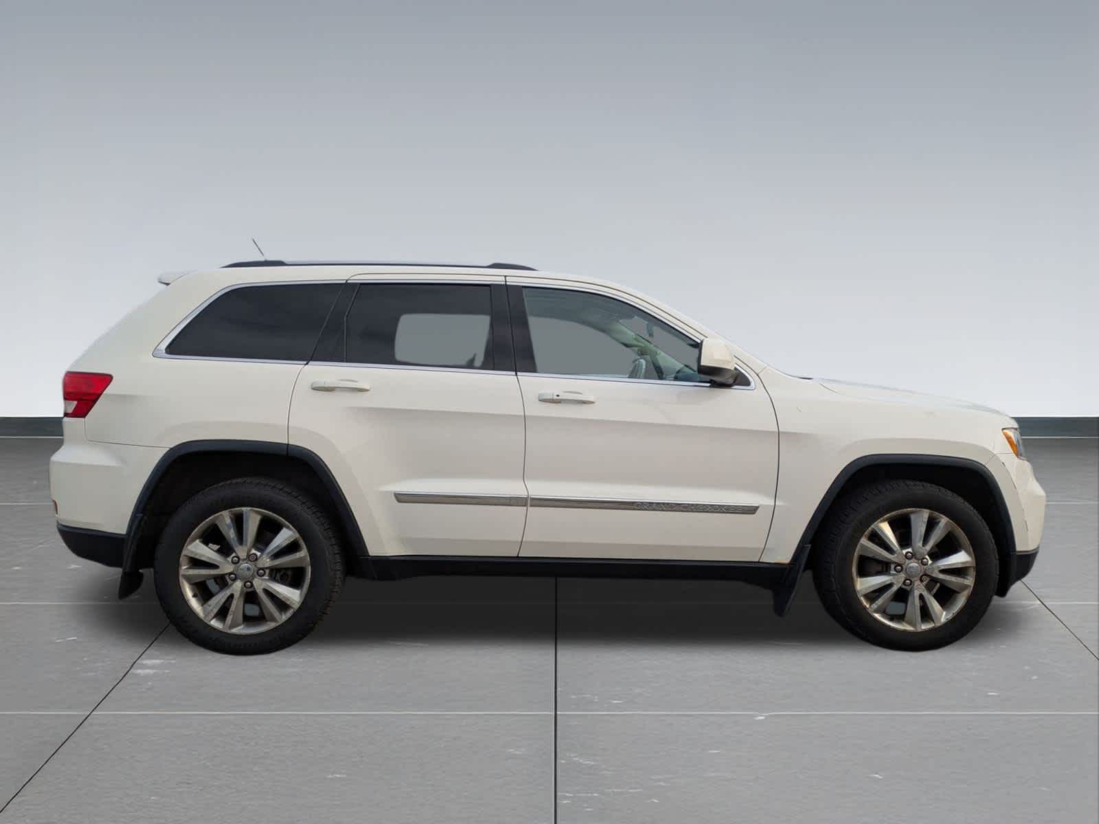 Thumbnail: 2012 Jeep Grand Cherokee - 7