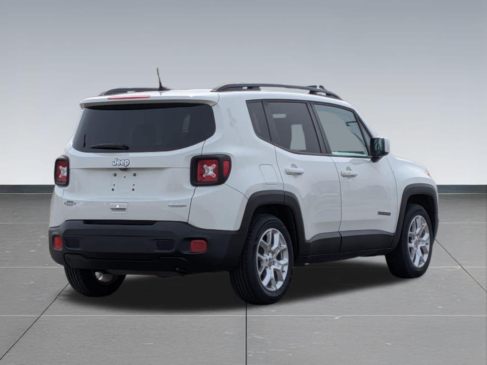 Thumbnail: 2018 Jeep Renegade - 5