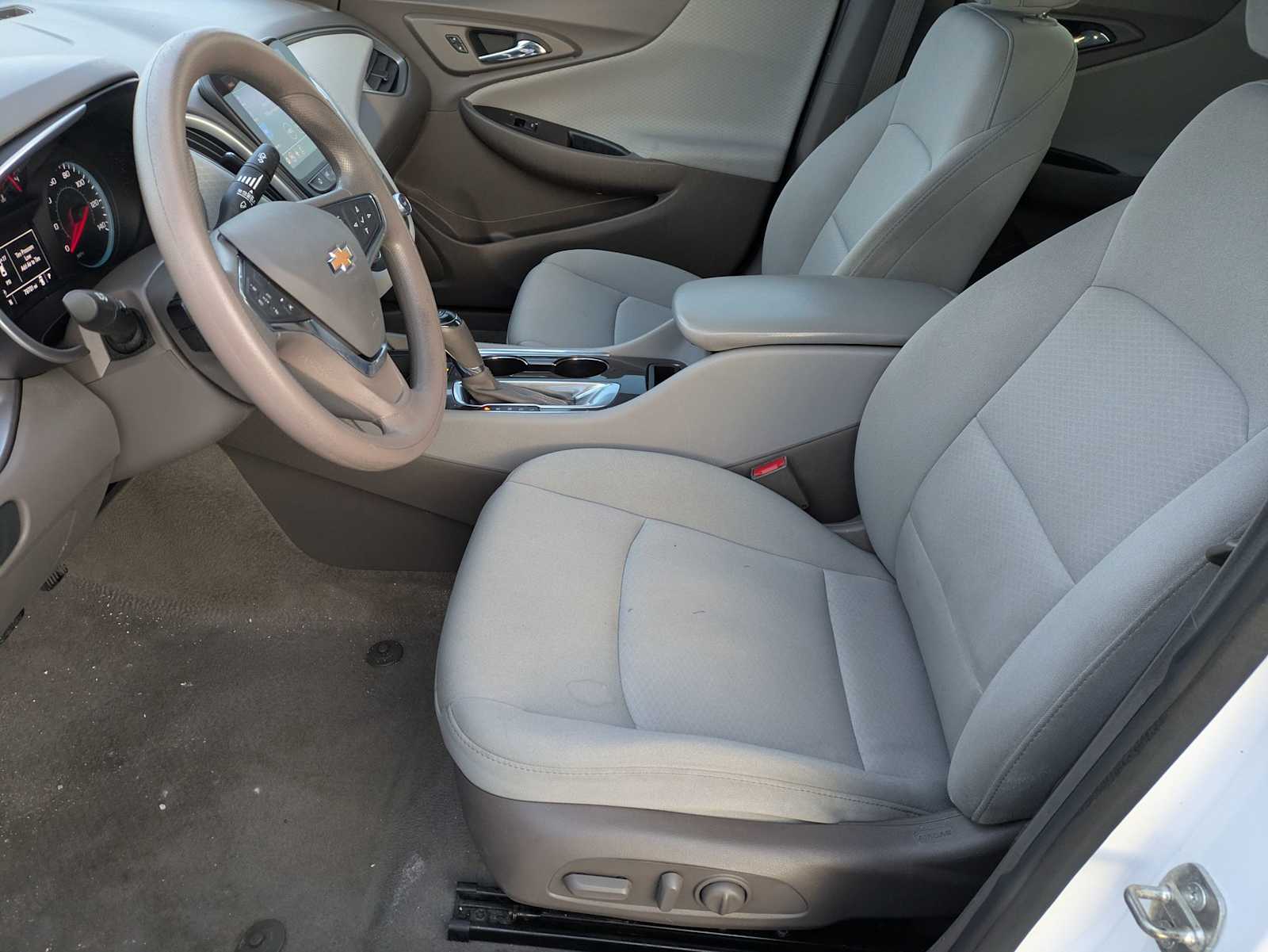 Thumbnail: 2020 Chevrolet Malibu - 14