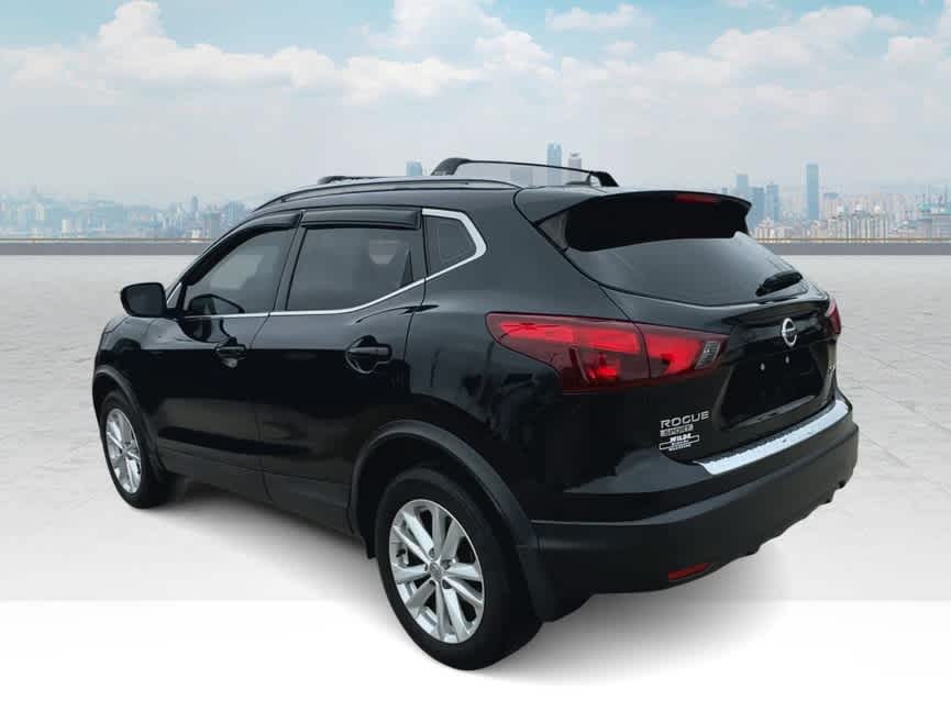 2017 Nissan Rogue Sport SV 6