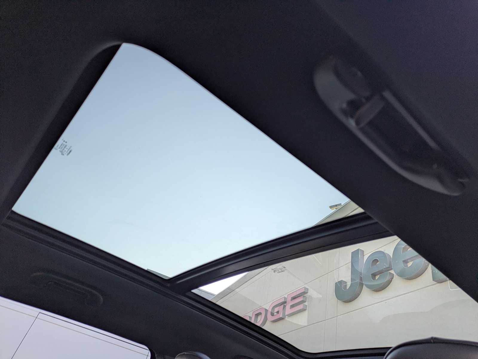 Thumbnail: 2025 Jeep Compass - 21