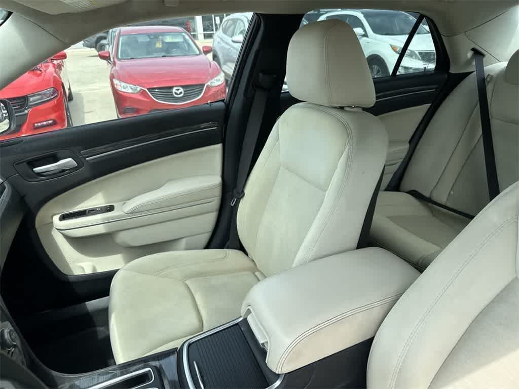 Thumbnail: 2018 Chrysler 300 - 25