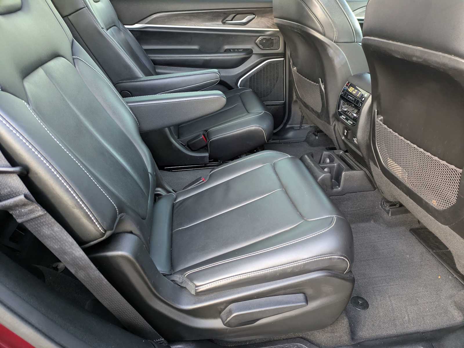 Thumbnail: 2021 Jeep Grand Cherokee L - 20