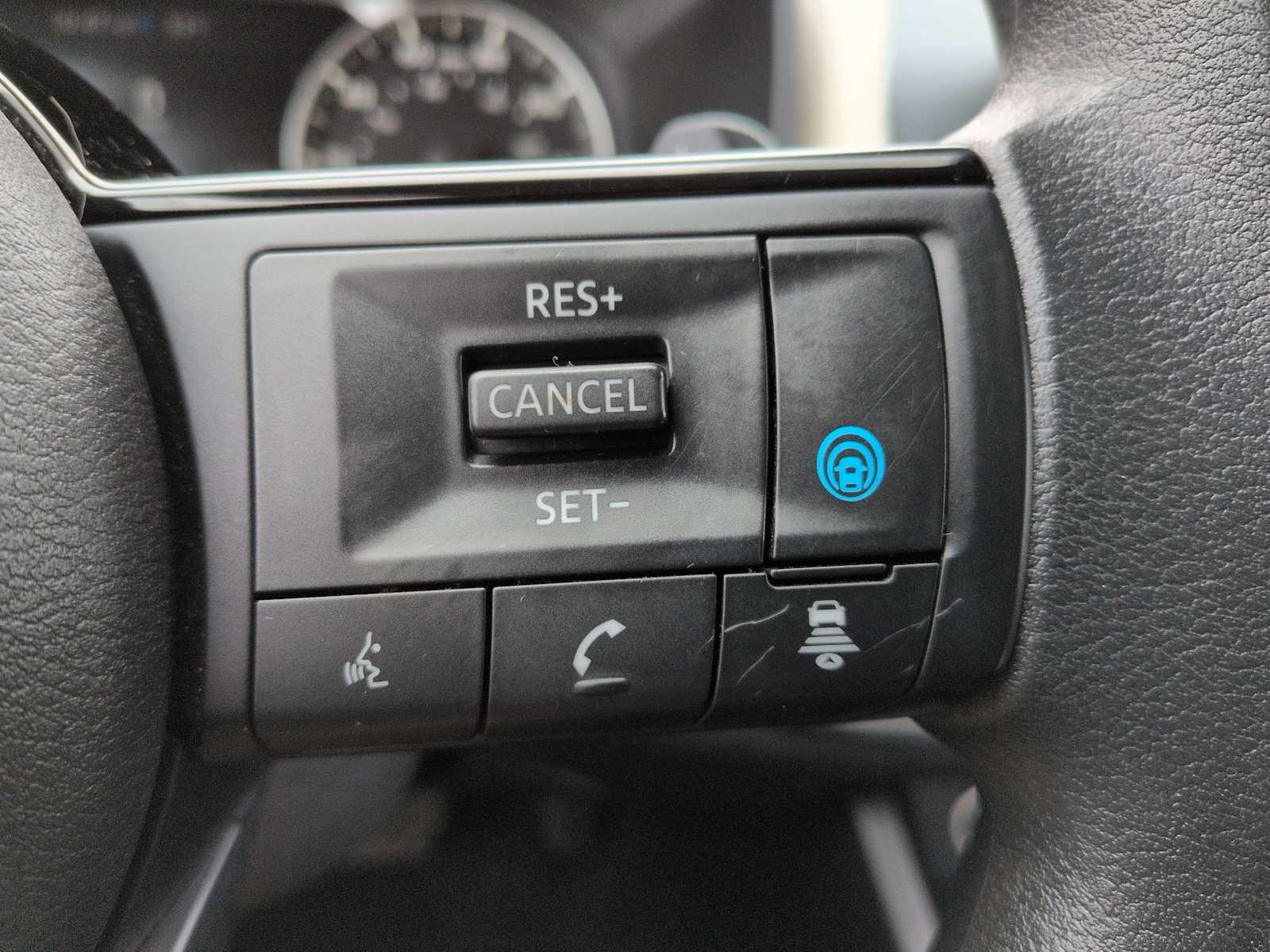 Thumbnail: 2023 Nissan Rogue - 22