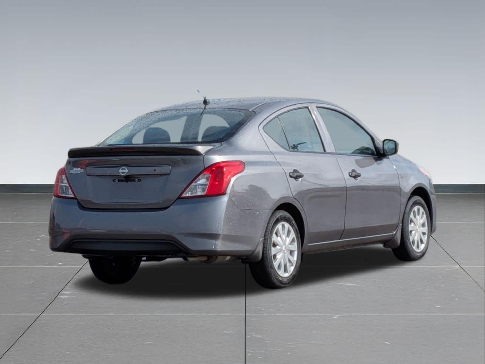 Thumbnail: 2017 Nissan Versa - 5