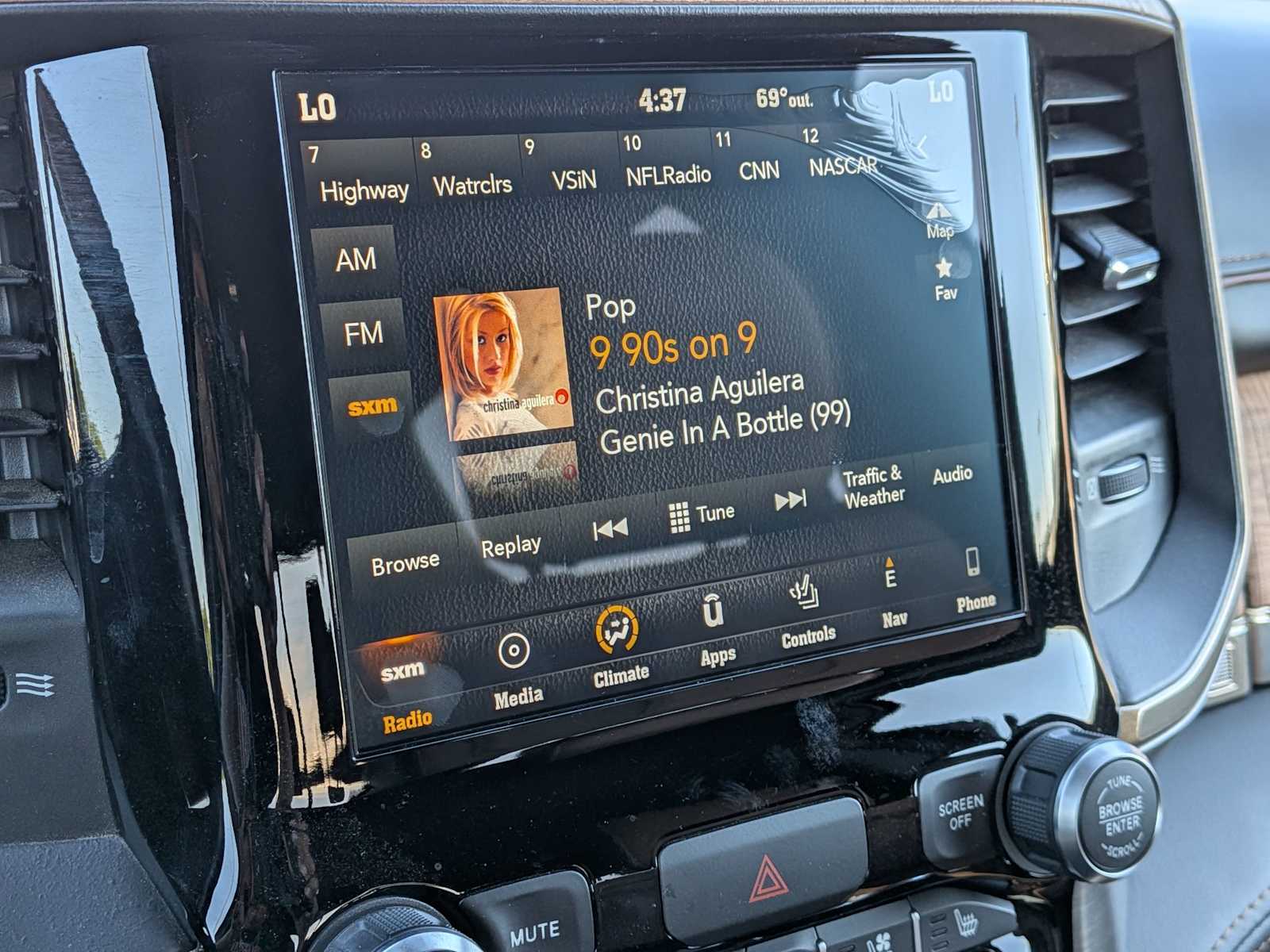Thumbnail: 2019 RAM 1500 - 25