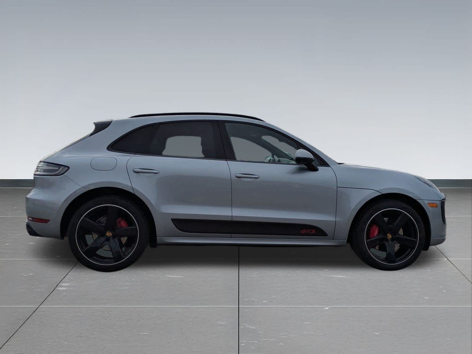 Thumbnail: 2021 Porsche Macan - 7