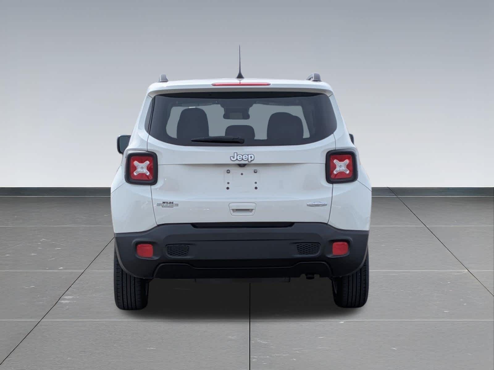 Thumbnail: 2018 Jeep Renegade - 4