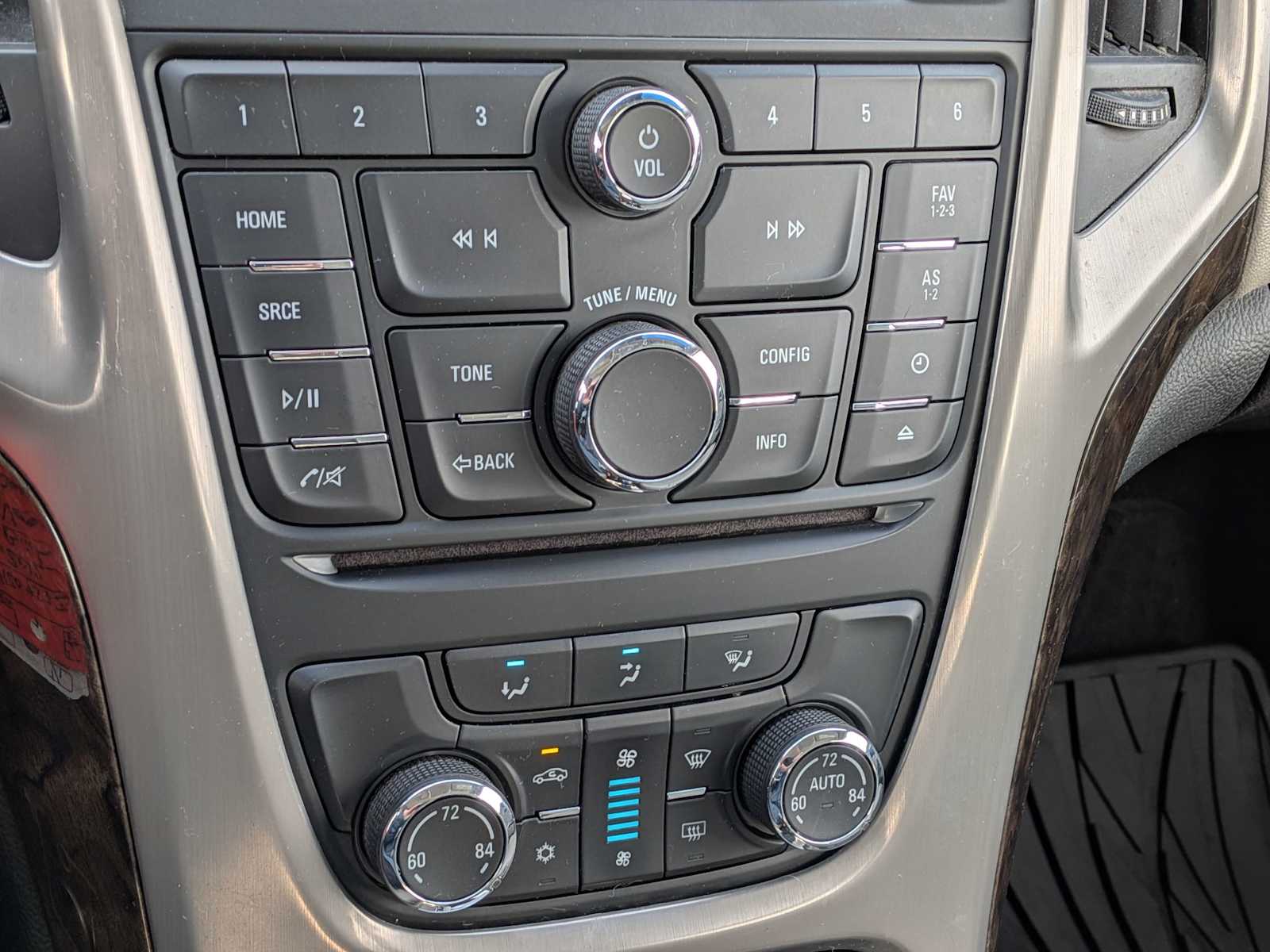 Thumbnail: 2012 Buick Verano - 27