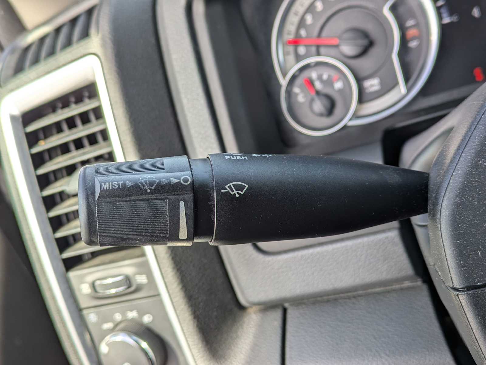 Thumbnail: 2019 RAM 1500 Classic - 24