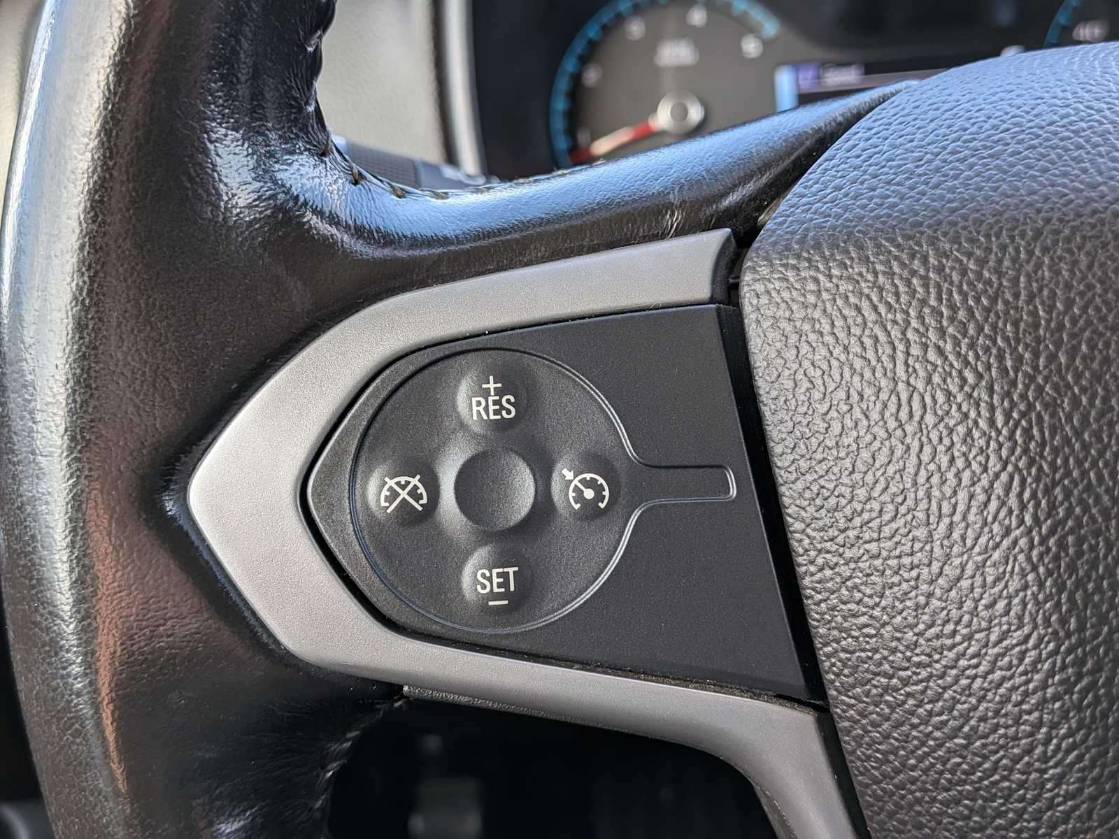 Thumbnail: 2018 Chevrolet Colorado - 22