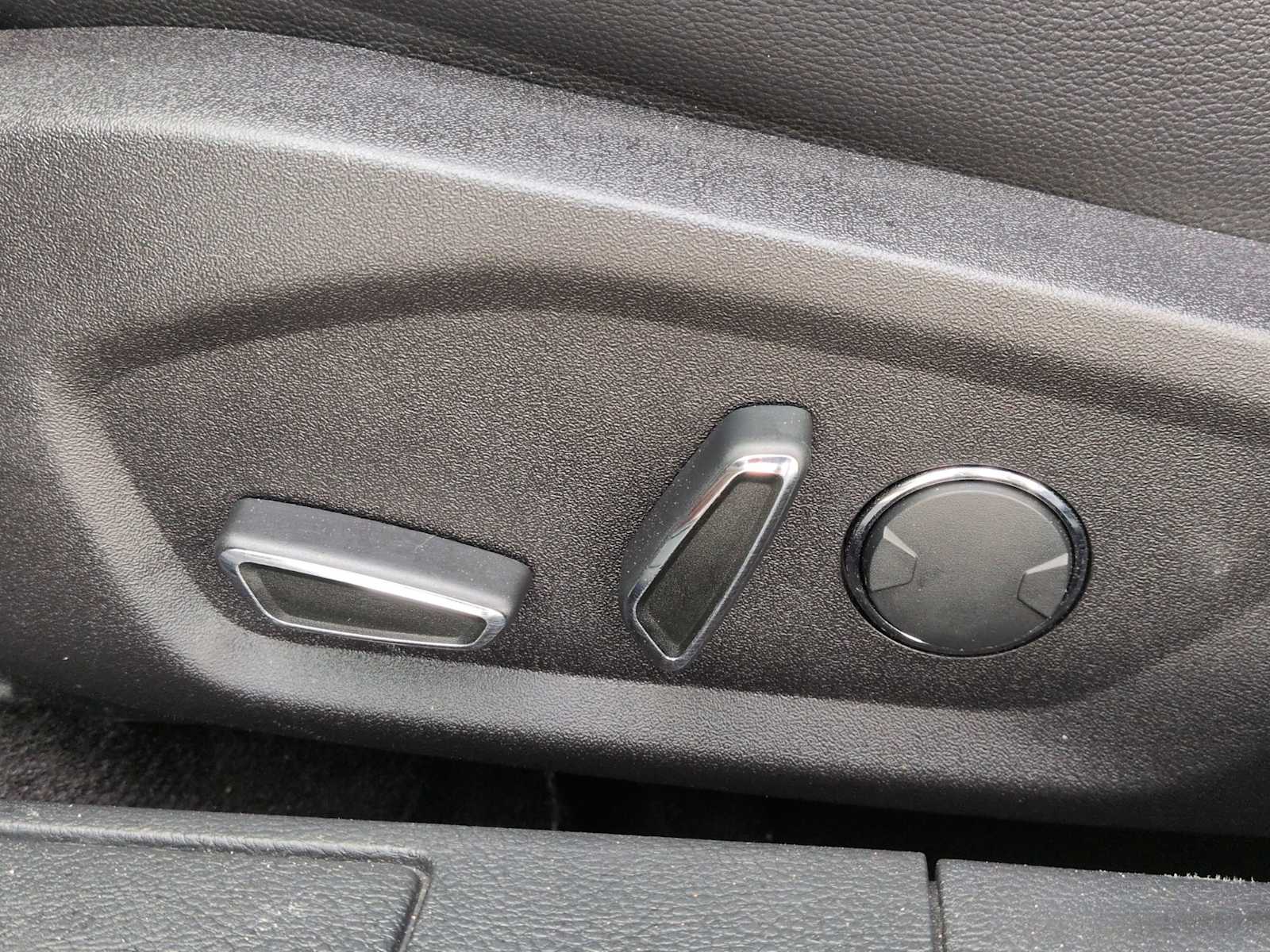 Thumbnail: 2017 Ford Fusion - 17