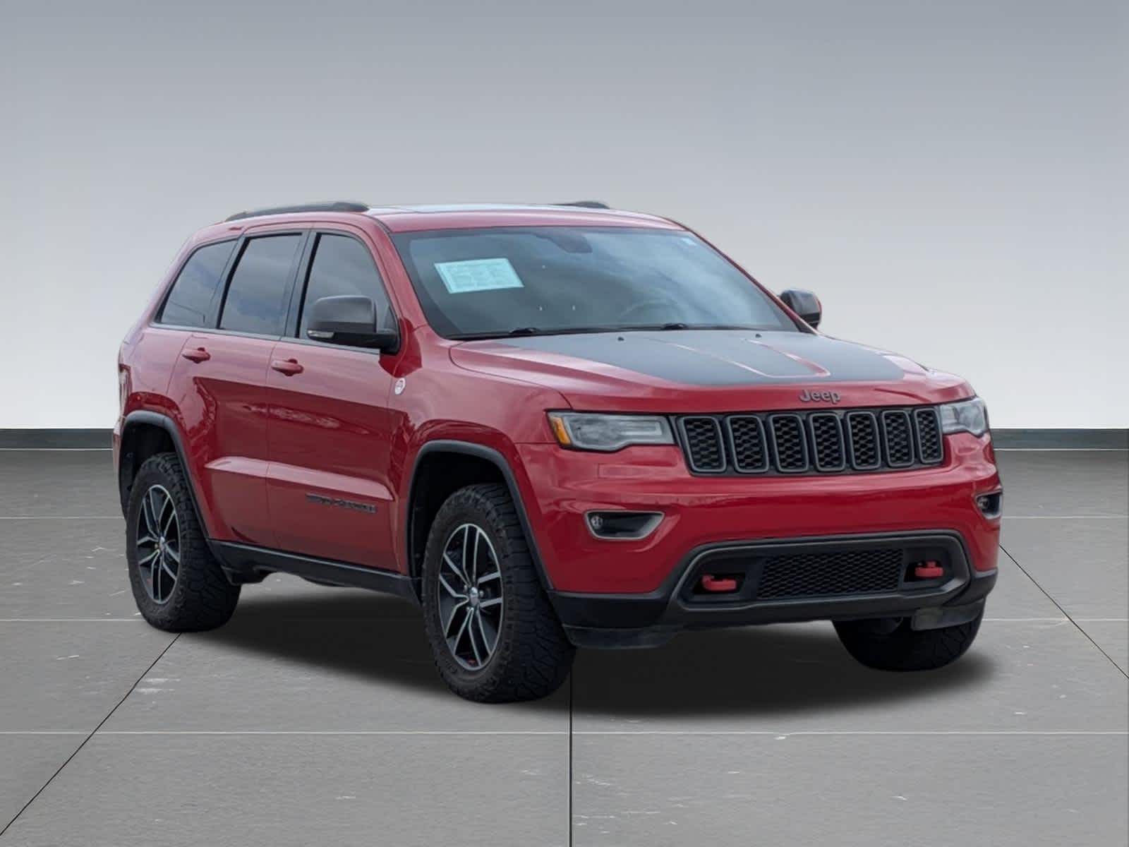 Thumbnail: 2017 Jeep Grand Cherokee - 8