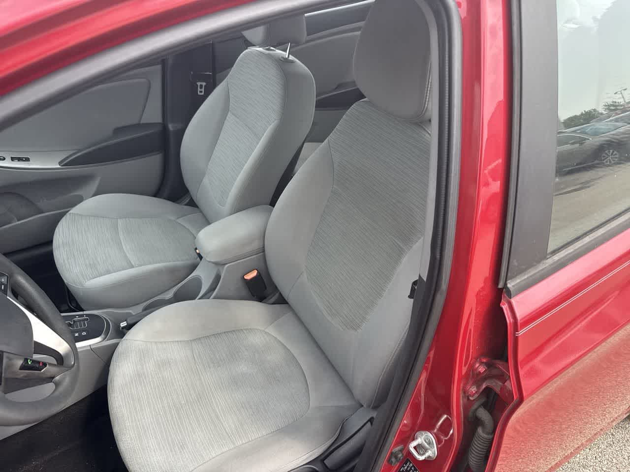 2015 Hyundai Accent GLS 23