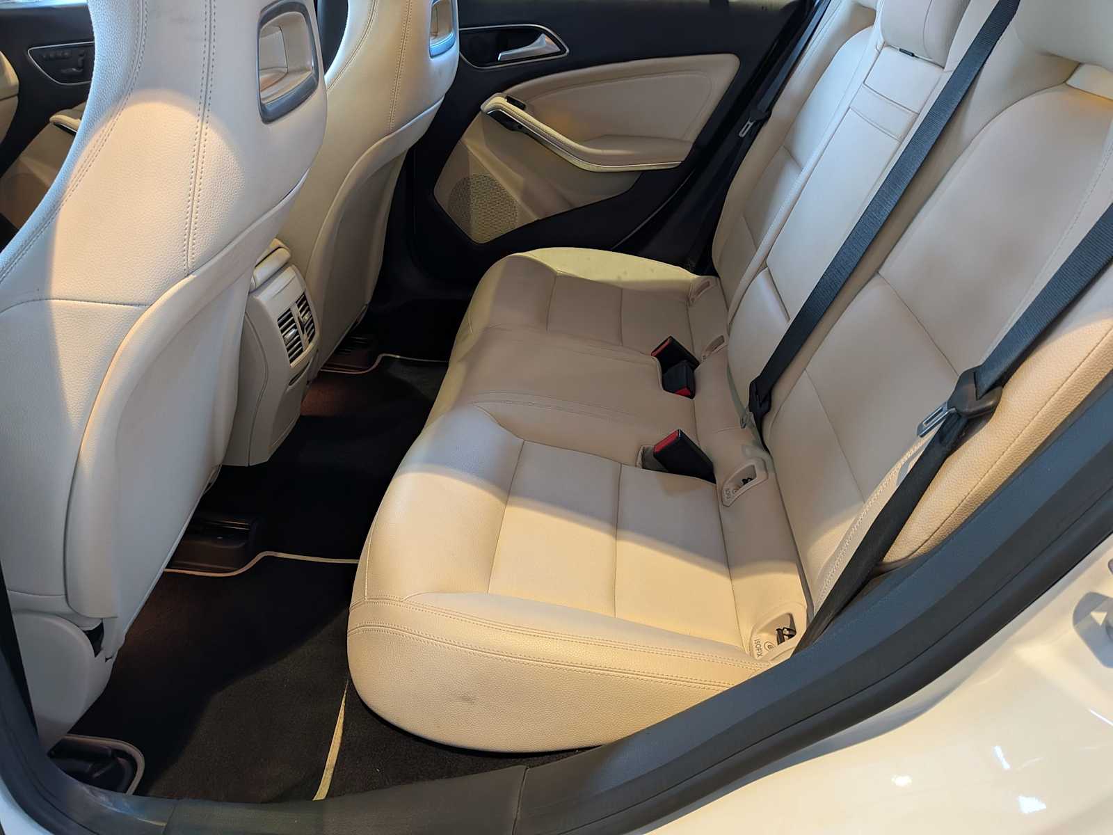 Thumbnail: 2015 Mercedes-Benz CLA - 16