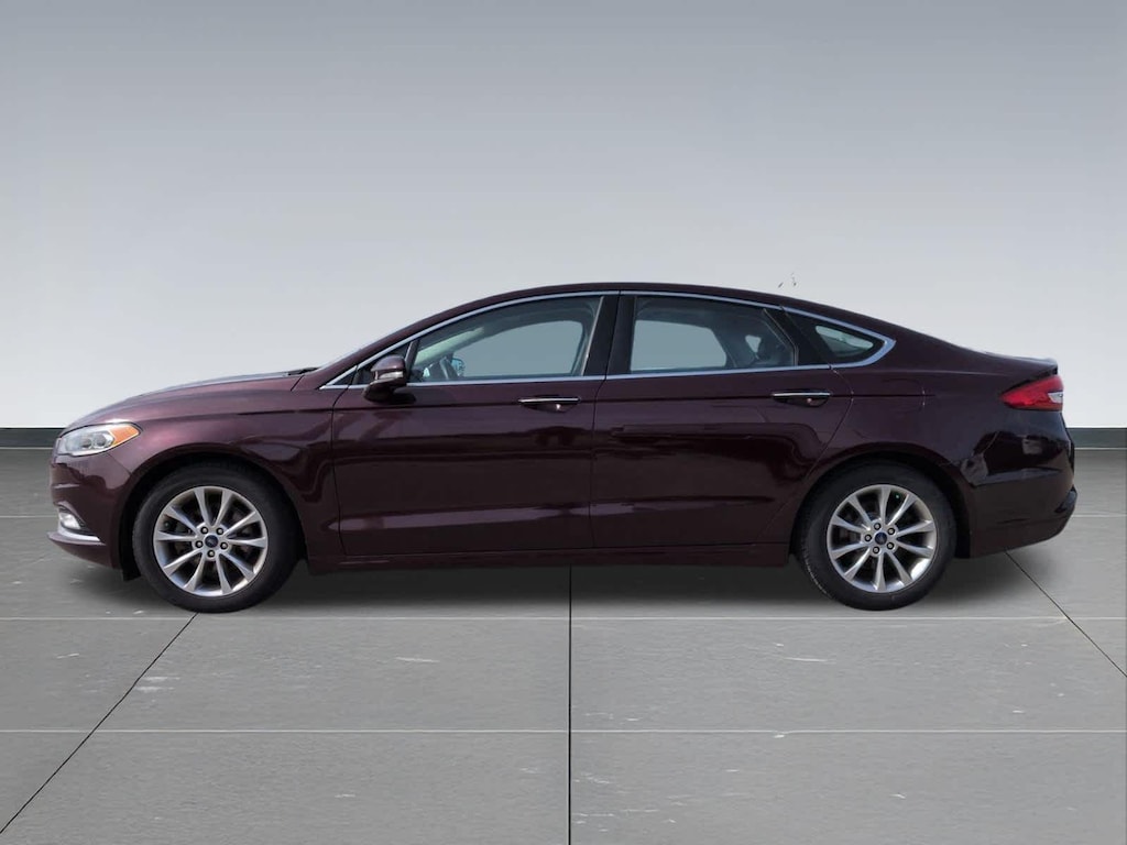 Used 2017 Ford Fusion SE Sedan