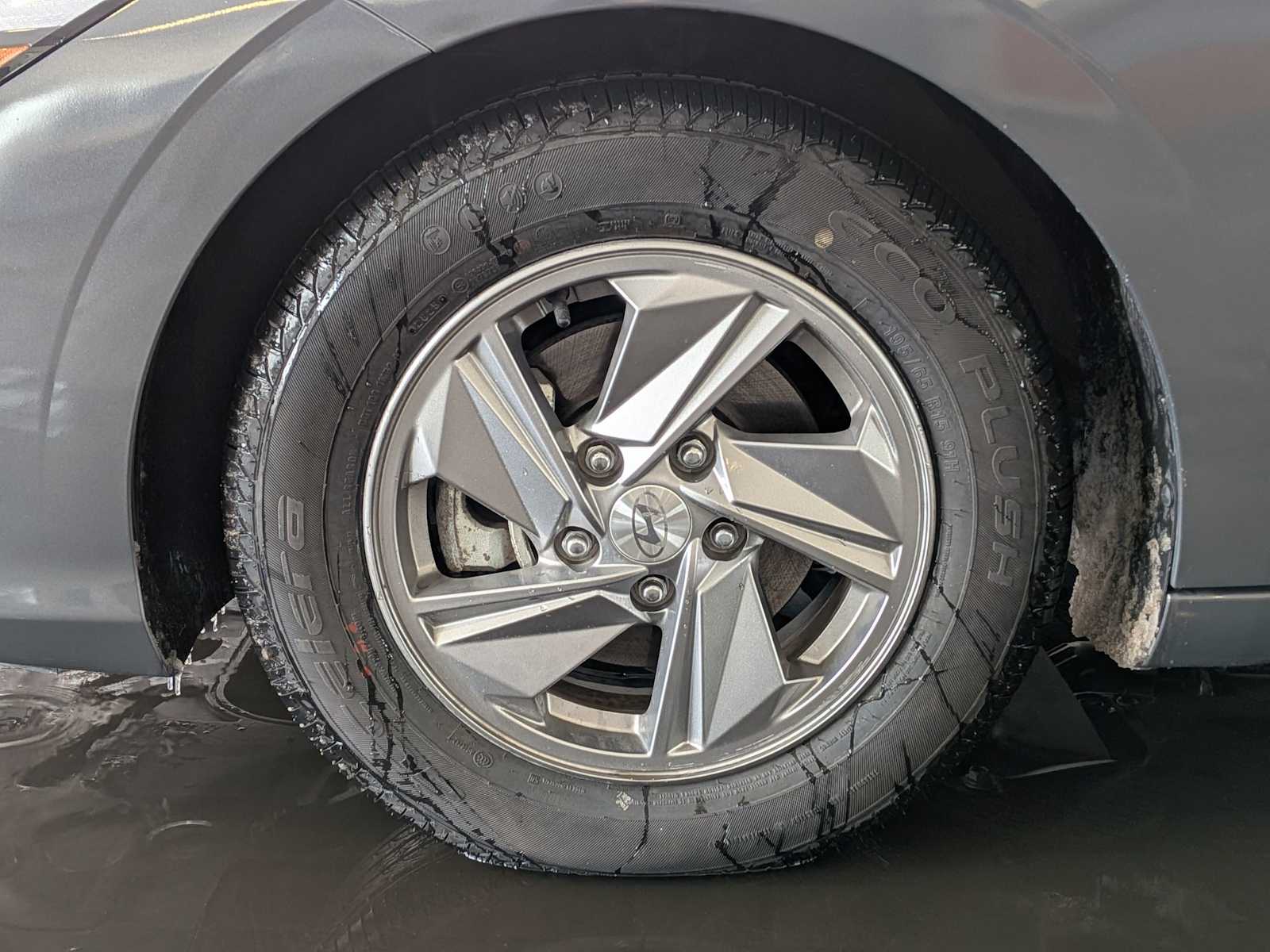 Thumbnail: 2024 Hyundai Elantra - 12