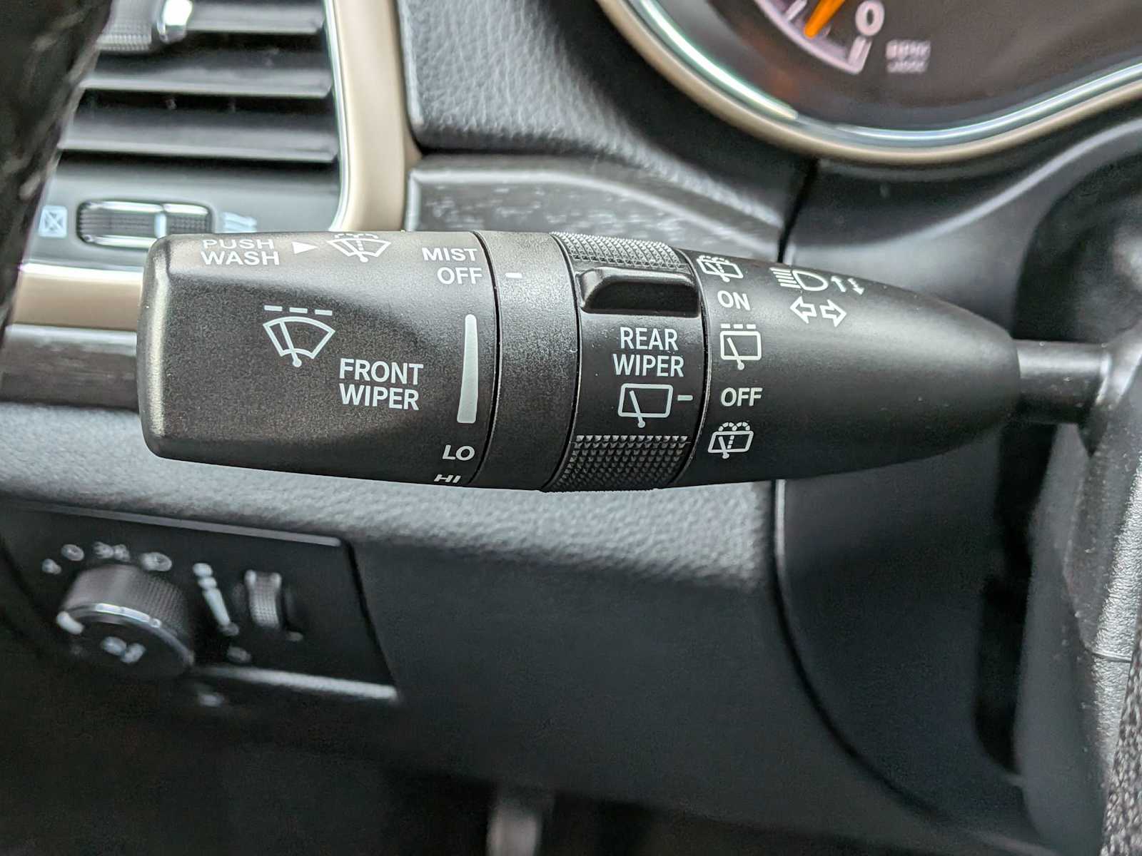 Thumbnail: 2016 Jeep Grand Cherokee - 24