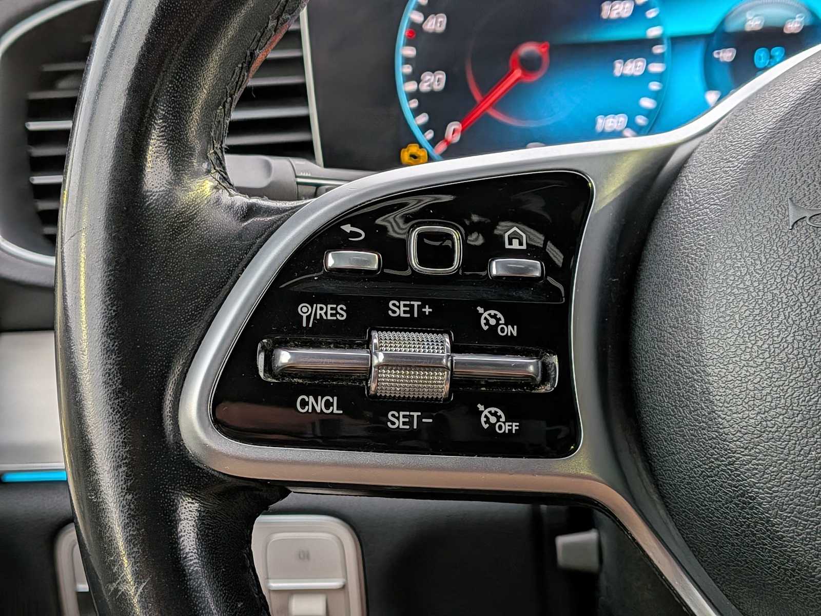 Thumbnail: 2020 Mercedes-Benz GLE - 22