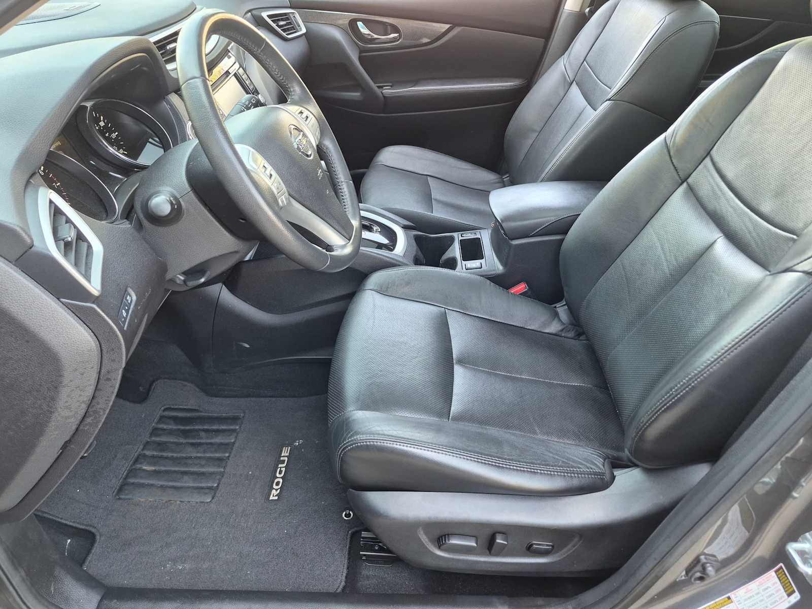 Thumbnail: 2015 Nissan Rogue - 17