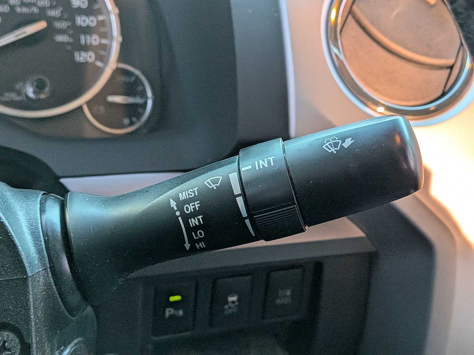 Thumbnail: 2014 Toyota Tundra - 26