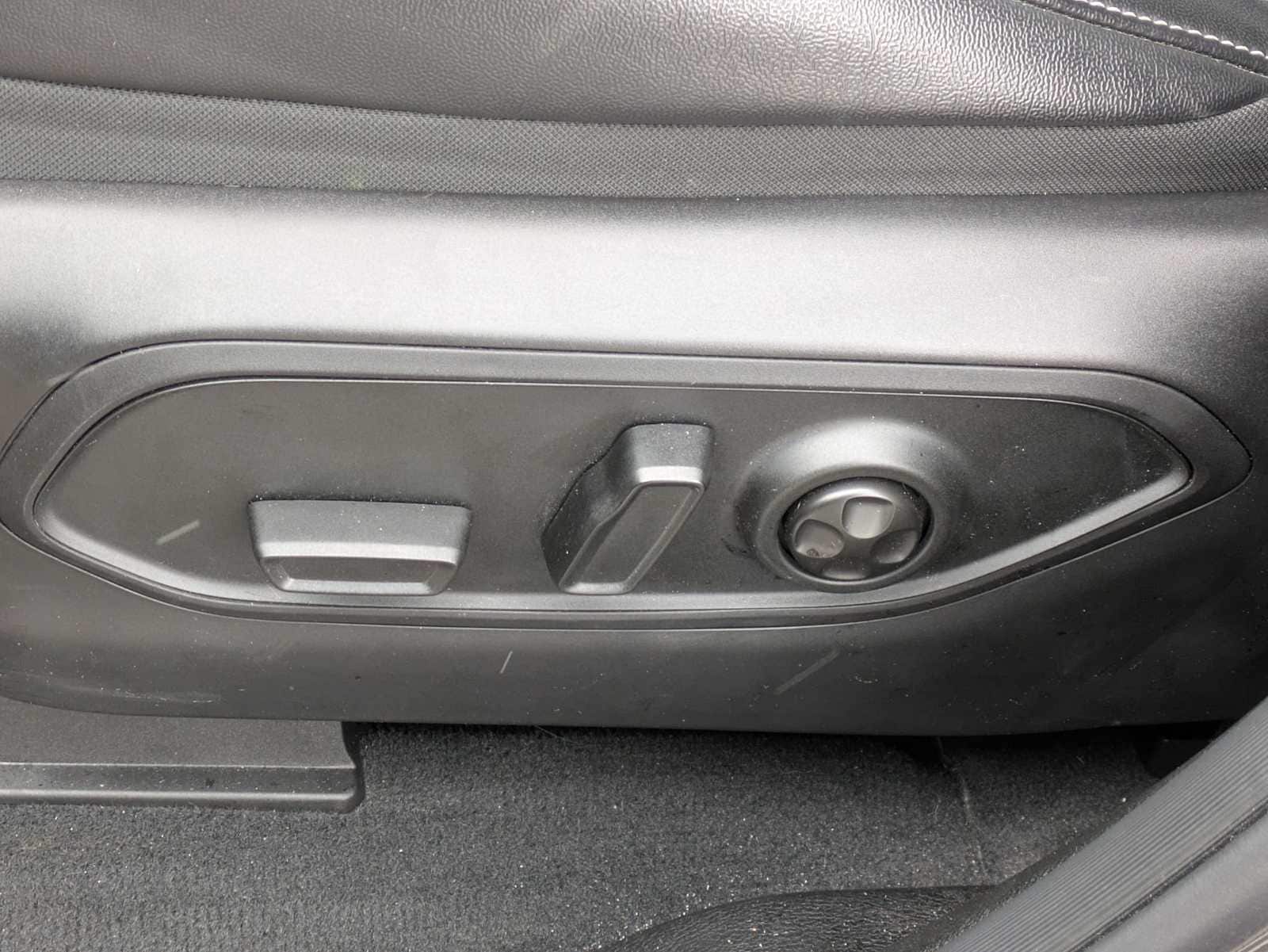 Thumbnail: 2025 Jeep Grand Cherokee L - 16