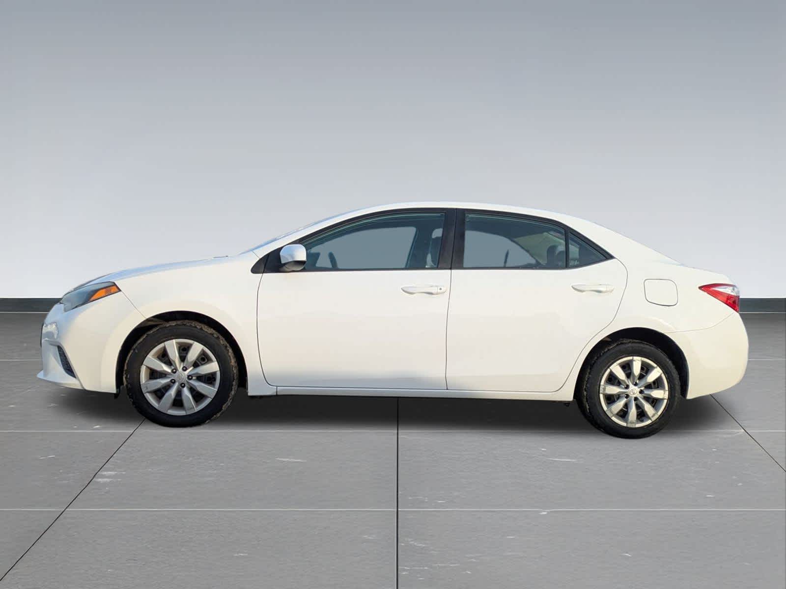 Thumbnail: 2016 Toyota Corolla - 3