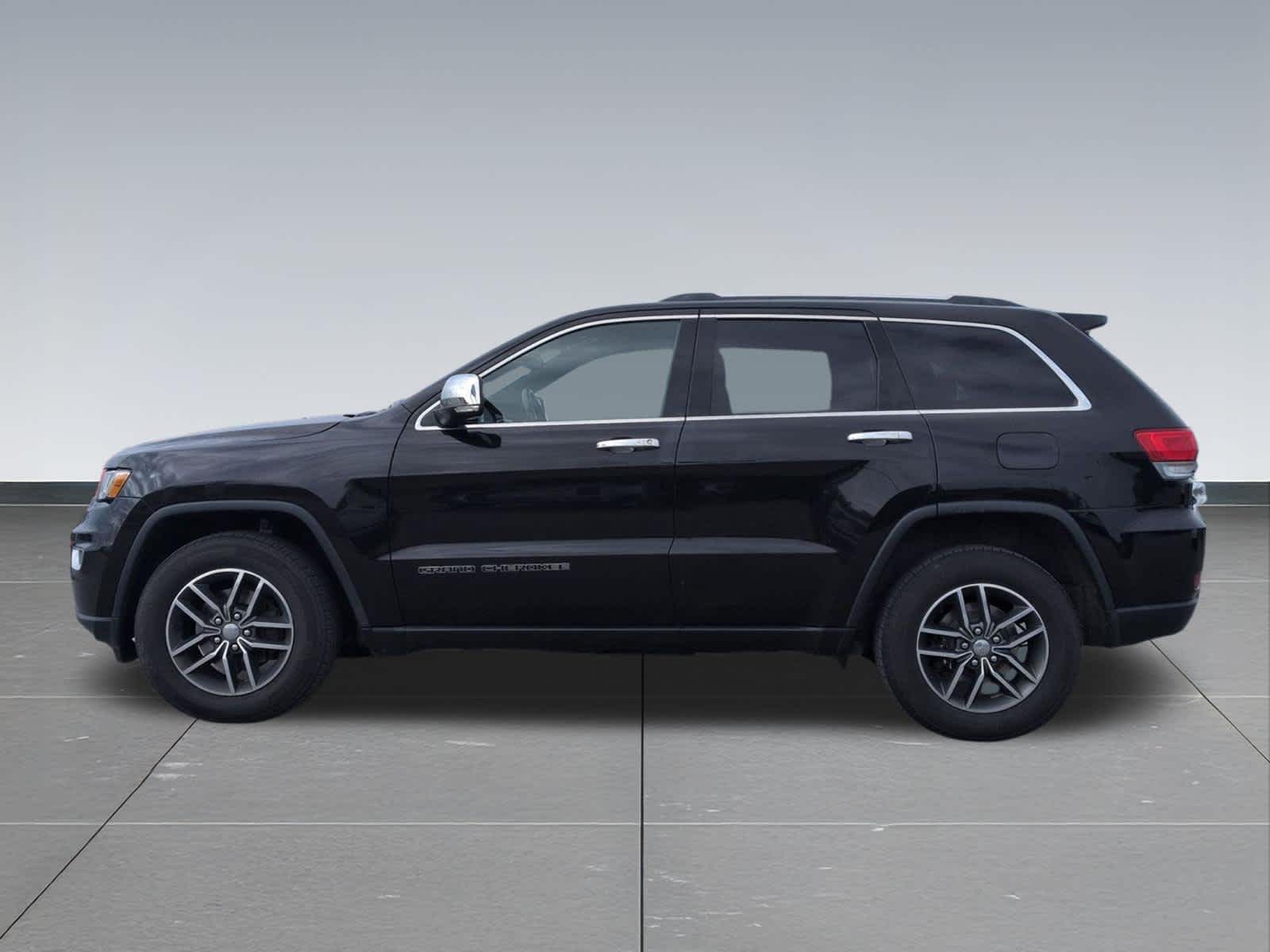 Thumbnail: 2018 Jeep Grand Cherokee - 3