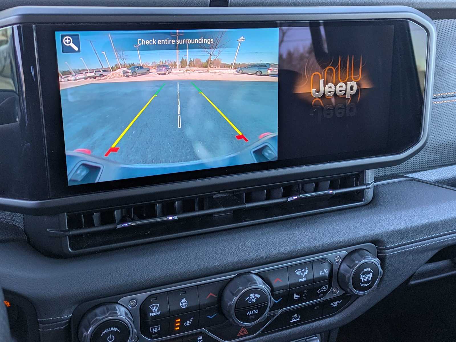 Thumbnail: 2024 Jeep Gladiator - 25