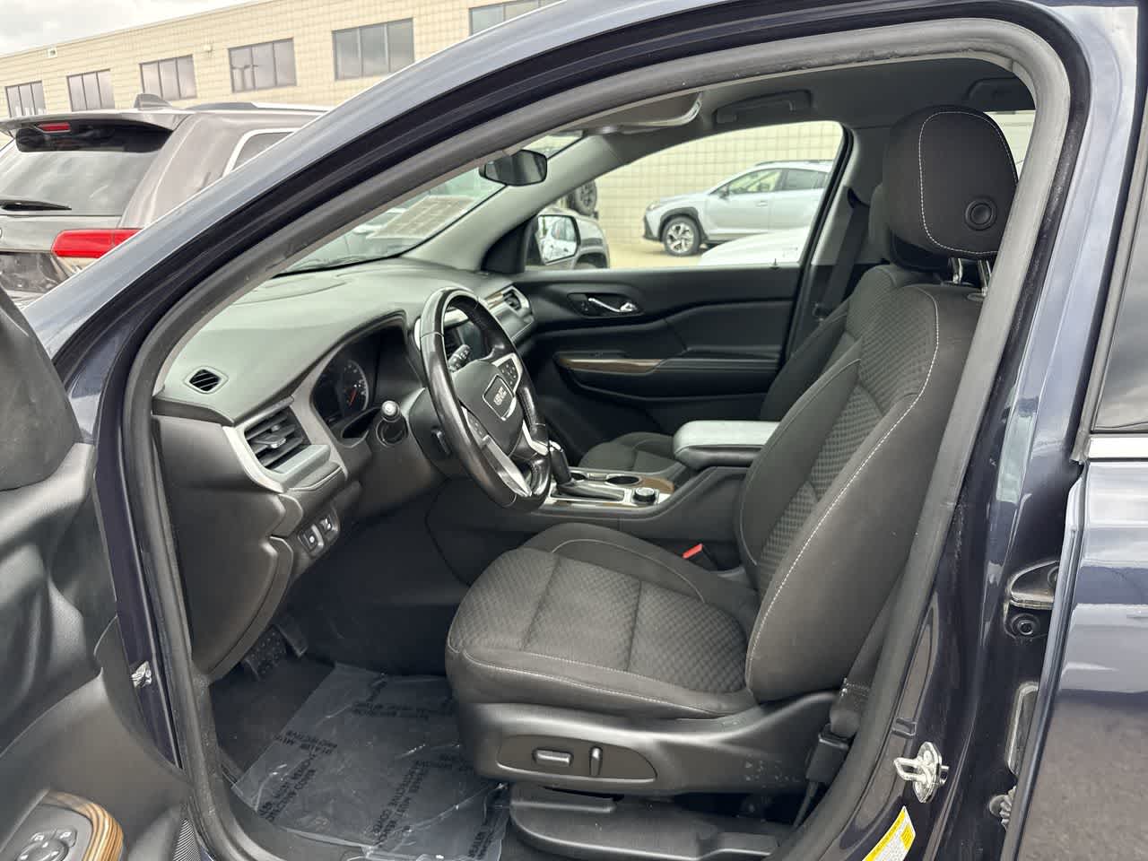 Thumbnail: 2018 GMC Acadia - 2