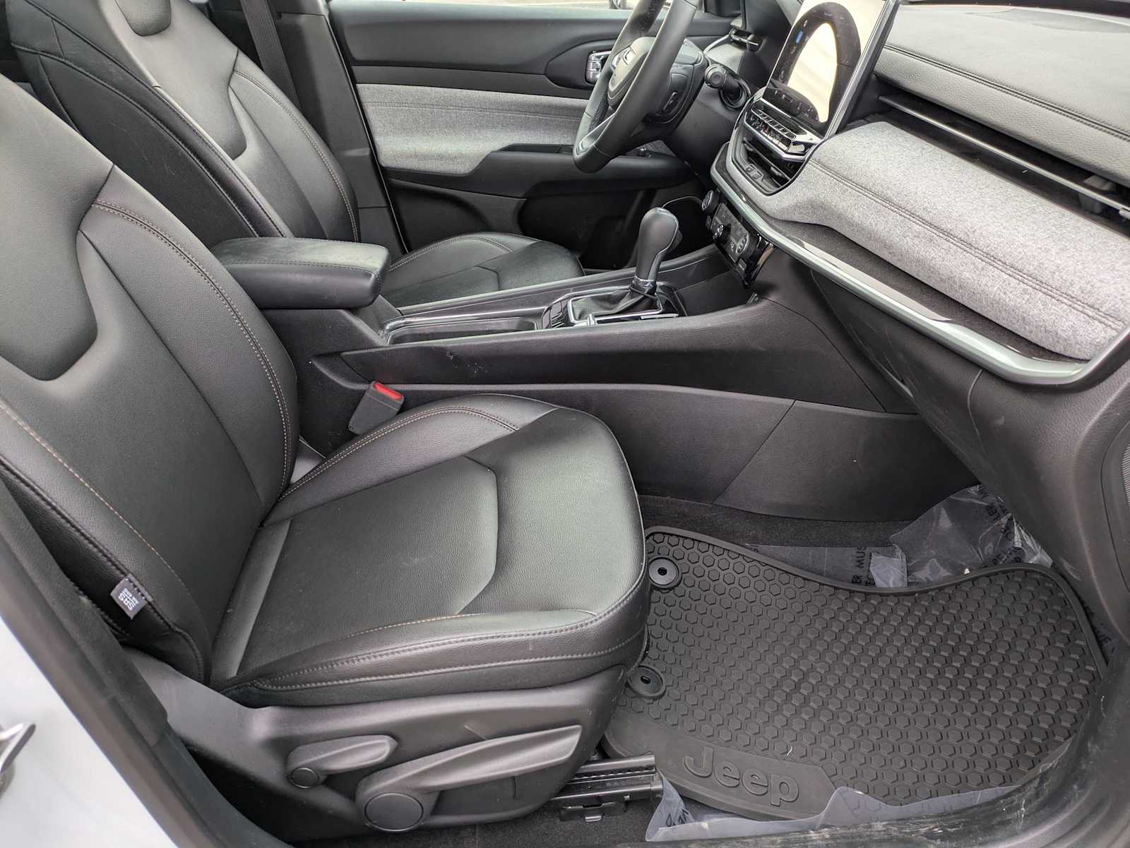 Thumbnail: 2024 Jeep Compass - 21