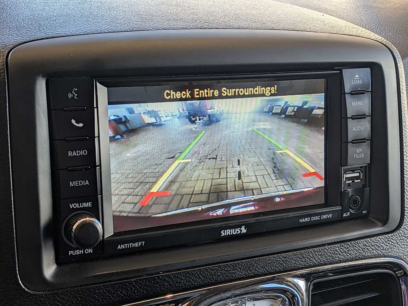 Thumbnail: 2012 Chrysler Town & Country - 24