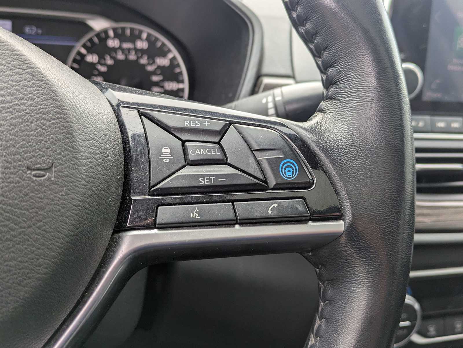 Thumbnail: 2020 Nissan Altima - 25