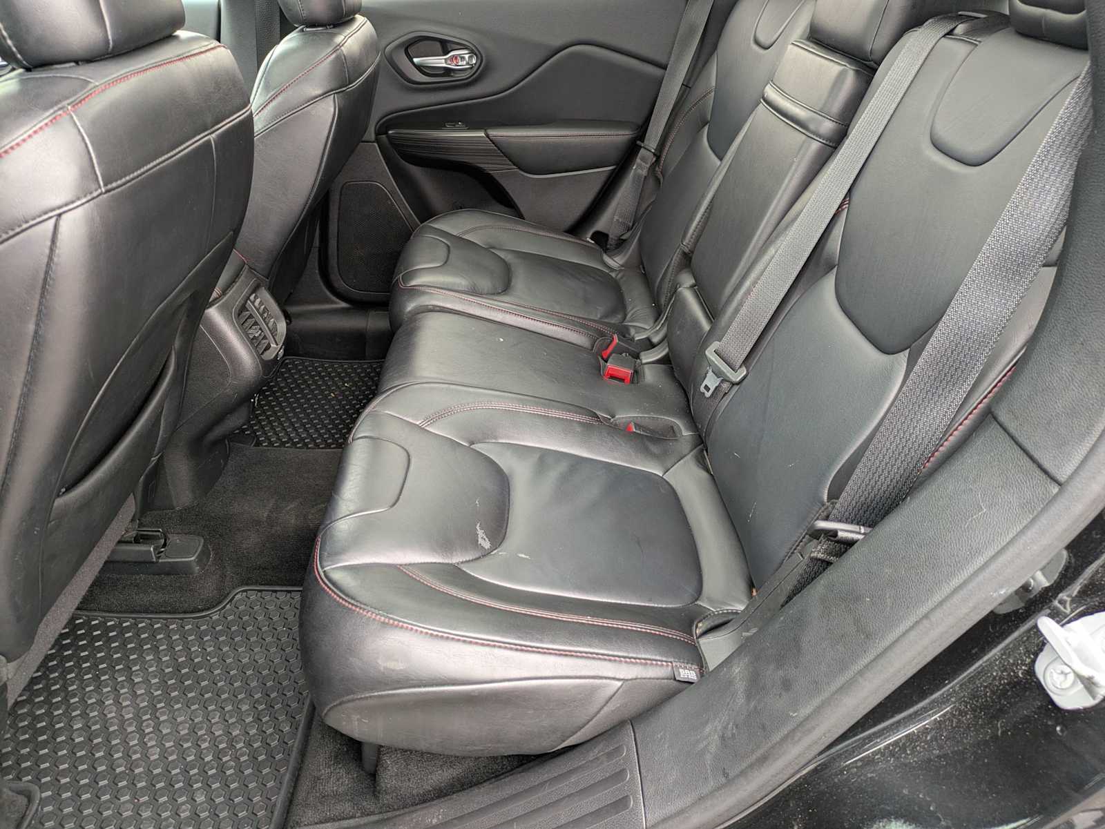 Thumbnail: 2014 Jeep Cherokee - 20