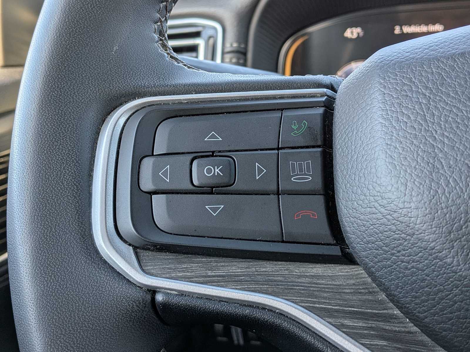 Thumbnail: 2023 Jeep Wagoneer - 22