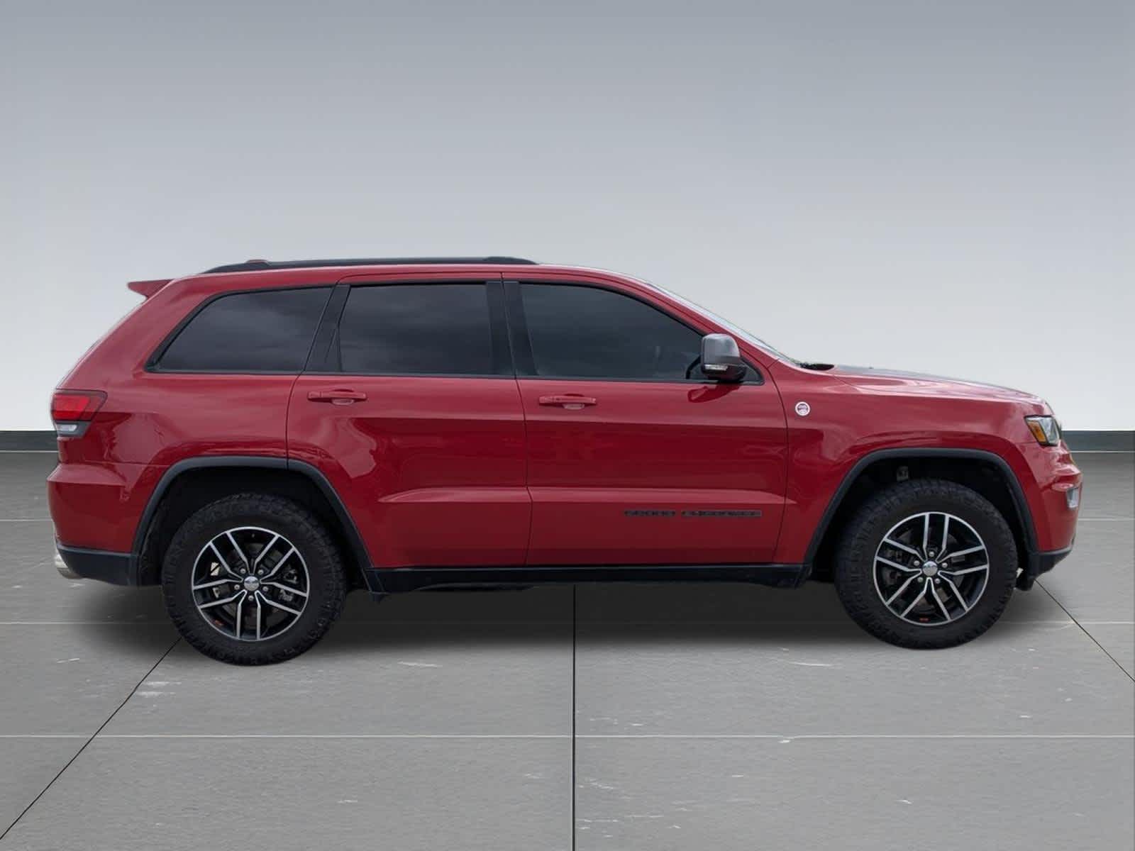 Thumbnail: 2017 Jeep Grand Cherokee - 7