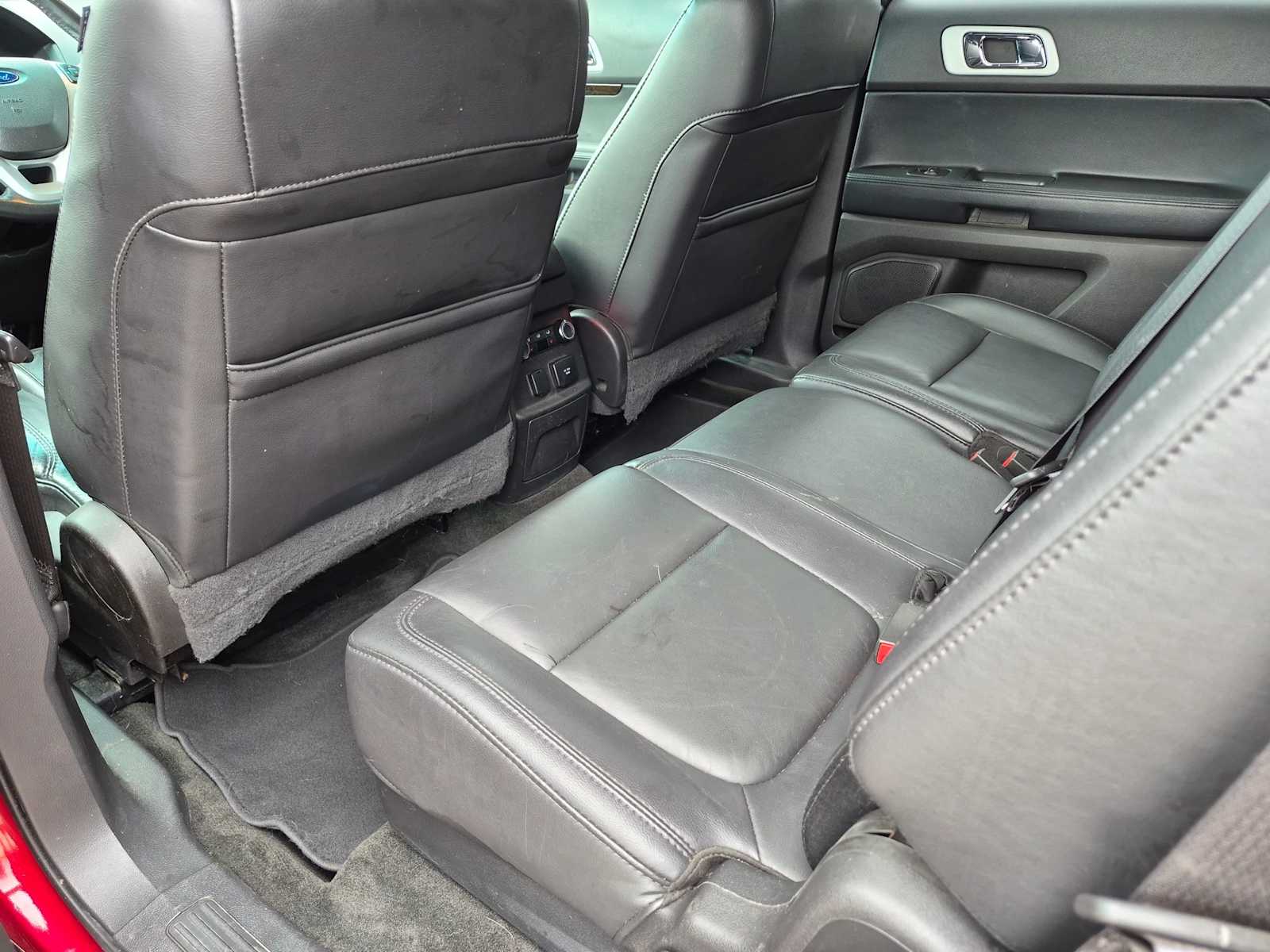 Thumbnail: 2015 Ford Explorer - 19