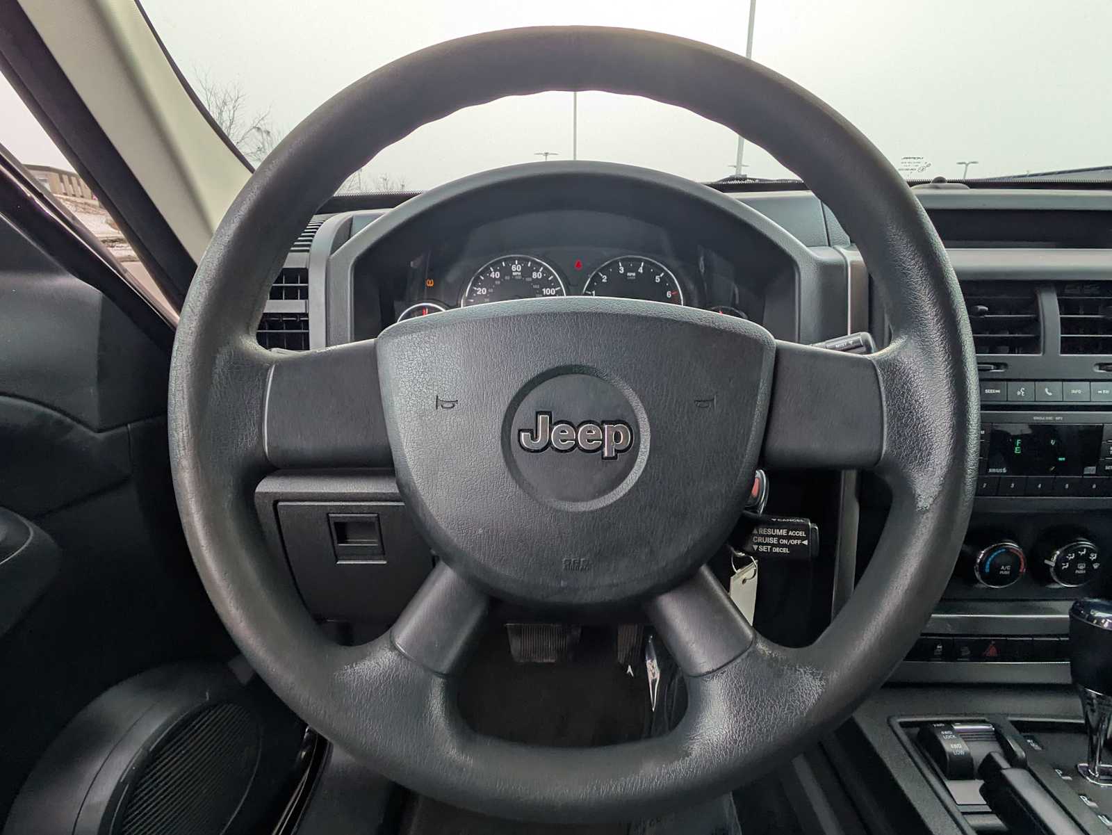 Thumbnail: 2010 Jeep Liberty - 19